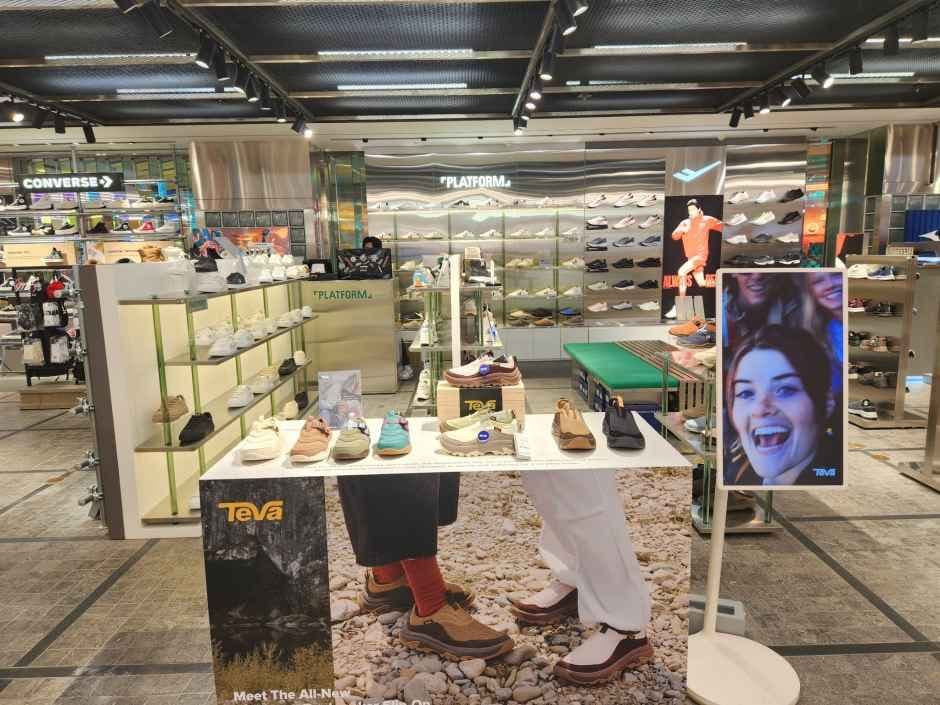 Platform - TIMES SQUARE Branch [Tax Refund Shop](플랫폼 타임스퀘어점)