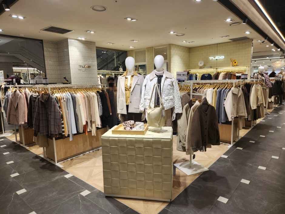 Tube - NC Singuro Branch [Tax Refund Shop](튜브 NC 신구로점)