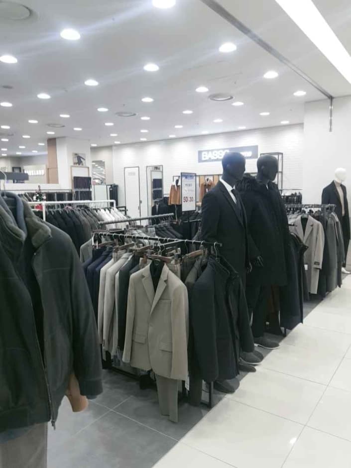 BASSO homme - MODA Outlet Incheon Branch [Tax Refund Shop]  (바쏘옴므 모다아울렛 인천점)(바쏘옴므 모다아울렛 인천점)