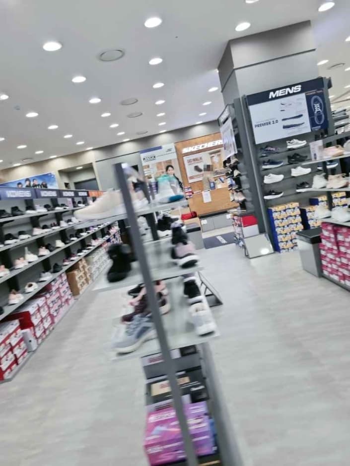 Skechers - MODA Outlet Guri Namyangju Branch [Tax Refund Shop](스케쳐스 모다아울렛 구리남양주점)