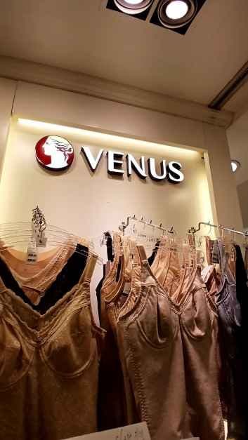 Venus - Lotte Department Store Gwanak Branch [Tax Refund Shop](비너스 롯데백화점 관악점)