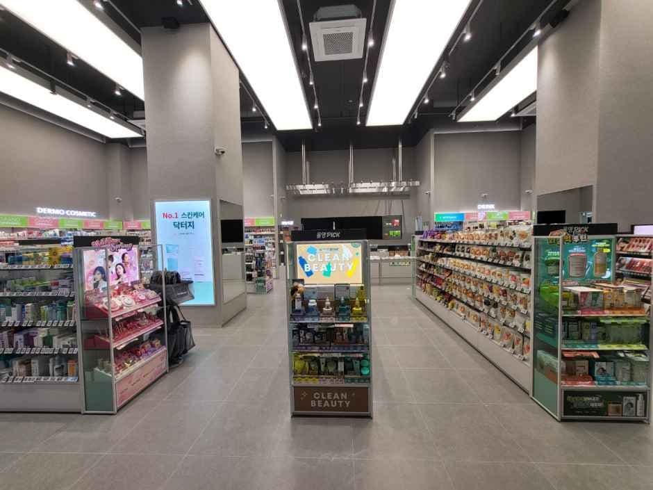 Olive Young Ttukseom Station Branch [Tax Refund Shop](올리브영 뚝섬역점)
