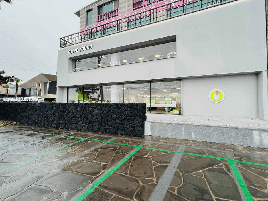 Olive Young Jeju Yongdam Branch [Tax Refund Shop](올리브영 제주용담점)