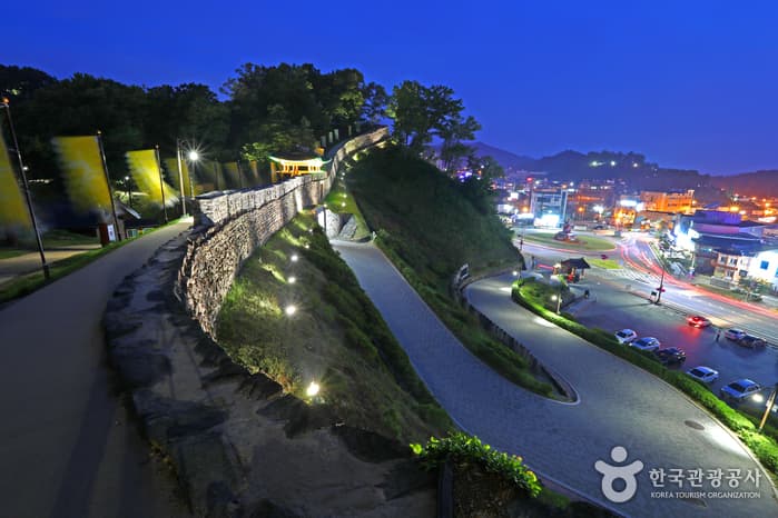Gongju Gongsanseong Fortress [UNESCO World Heritage] (공주 공산성 [유네스코 세계문화유산])