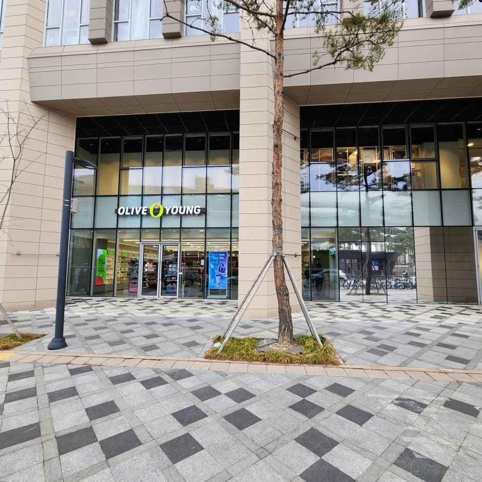 Olive Young AK Sejong Branch [Tax Refund Shop](올리브영 AK 세종점)