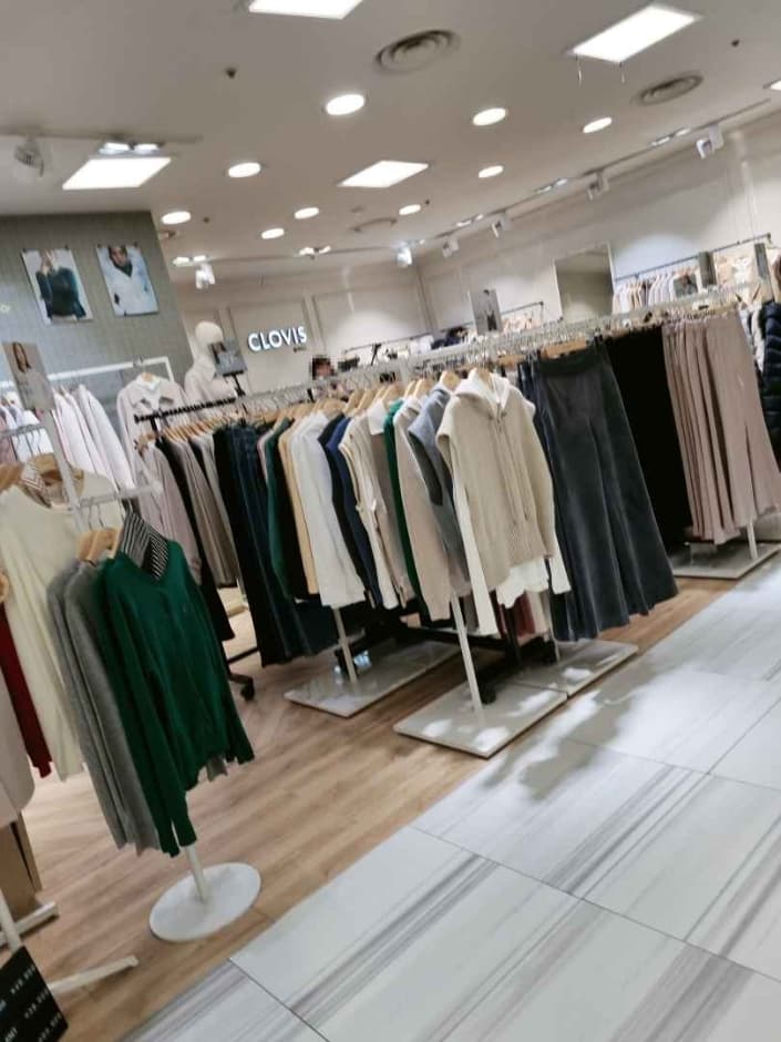 CLOVIS  - Newcore Outlets - Pyeongchon Branch [Tax Refund Shop](클라비스 뉴코아아울렛 평촌점)