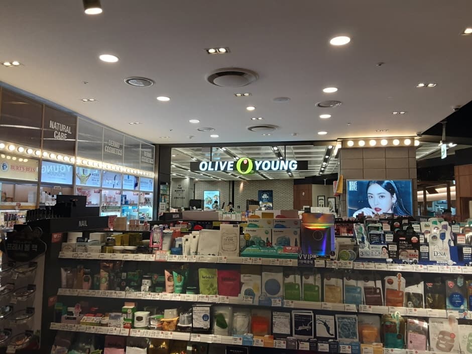 Olive Young - CJ CheilJedang Center Branch [Tax Refund Shop](올리브영 제일제당센터점)