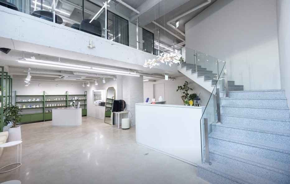 The Bom Personal Color & Makeup Myeongdong[Tax Refund Shop](더봄 퍼스널컬러,메이크업 명동)