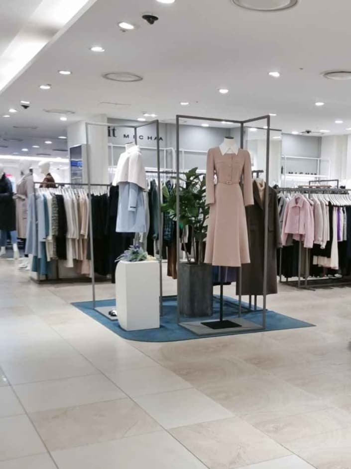 It Michaa - Hyundai Outlets Gasan Branch [Tax Refund Shop](잇미샤 현대아울렛 가산점)