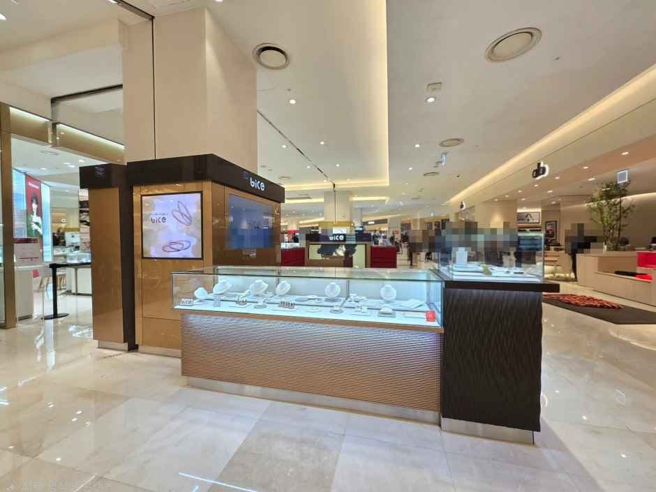 Bice - Lotte Department Store Jamsil Branch [Tax Refund Shop](비체 롯데백화점 잠실점)