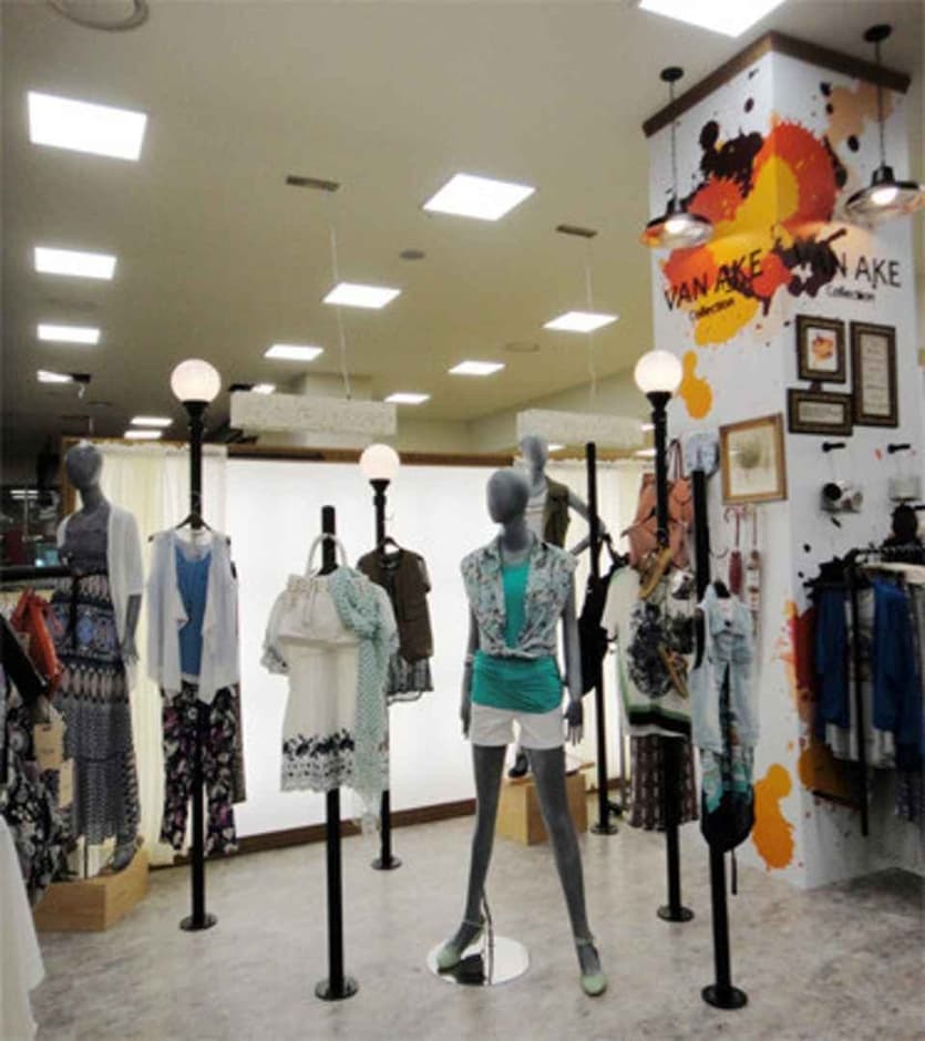 Van Ake - MODA Outlet Chuncheon Branch [Tax Refund Shop](반에이크 모다아울렛 춘천점)