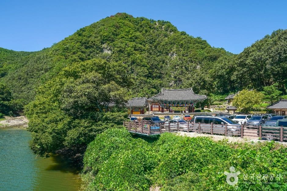 Oeosa Temple (오어사(포항))