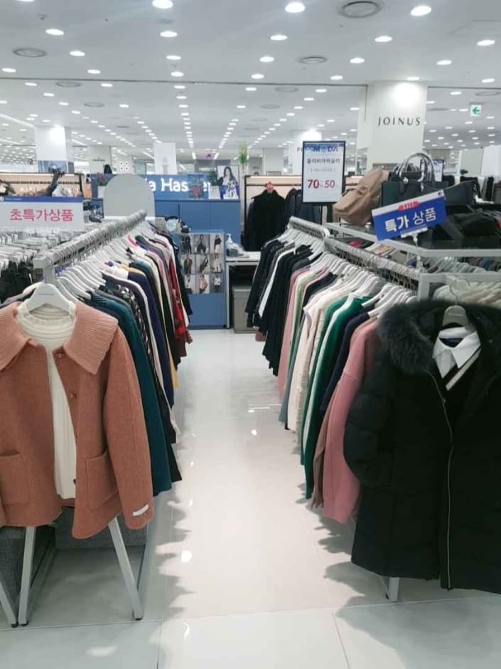 Olivia Hassler - MODA Outlet Incheon Branch [Tax Refund Shop]  (올리비아하슬러 모다아울렛 인천점)(올리비아하슬러 모다아울렛 인천점)