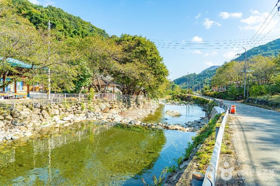 Goundonggyegok Valley (고운동계곡)