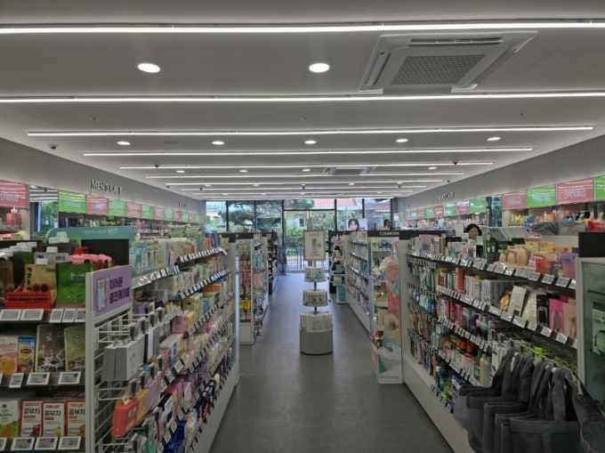 Olive Young - Jeju Hagwi Branch [Tax Refund Shop](올리브영 제주하귀점)