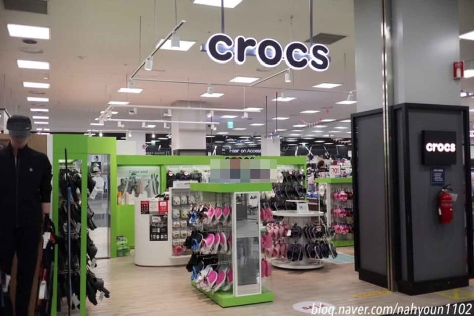 Crocs - MODA Outlet Incheon Branch [Tax Refund Shop](크록스 모다아울렛 인천점)