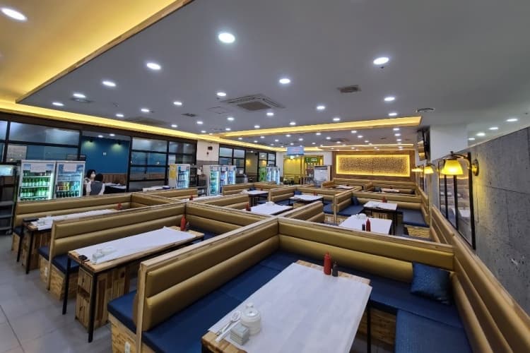 Jungbu Hoe Fish Market (중부회수산시장)