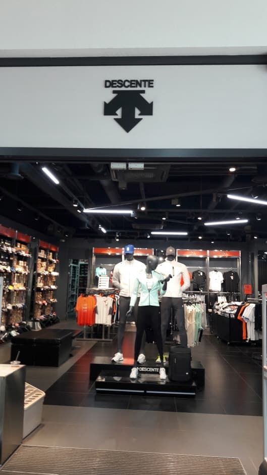 Descente - Hyundai Premium Outlets Gimpo Branch [Tax Refund Shop](데상트 현대프리미엄아울렛 김포점)