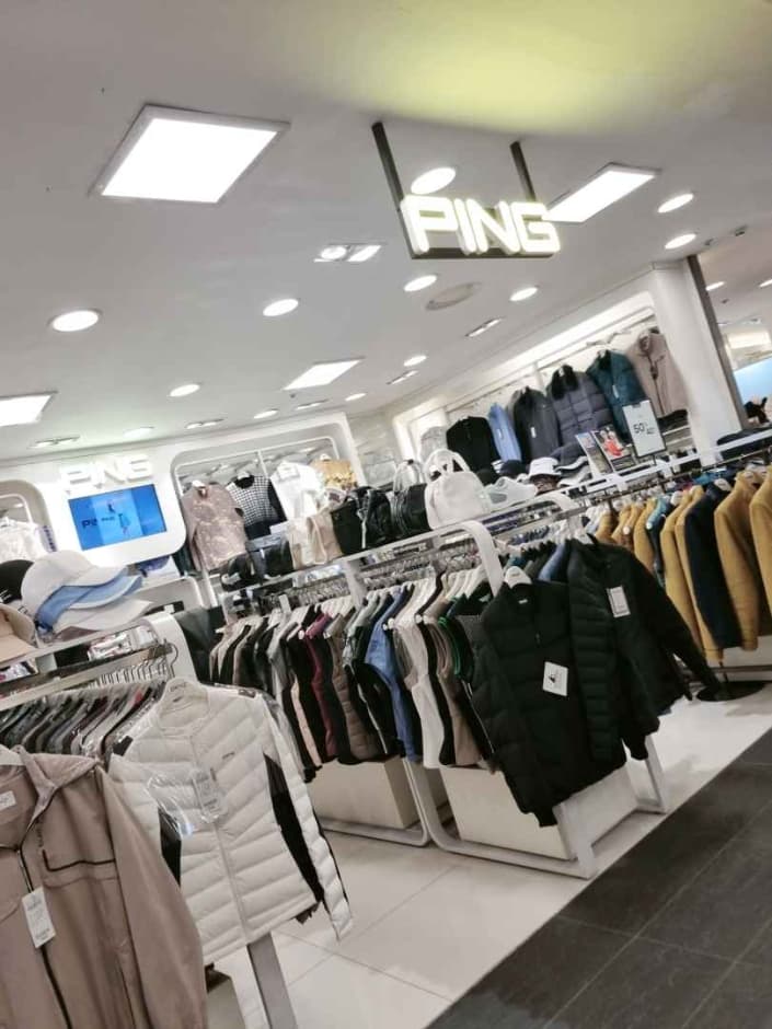 Ping - Newcore Outlets - Pyeongchon Branch [Tax Refund Shop](핑 뉴코아아울렛 평촌점)