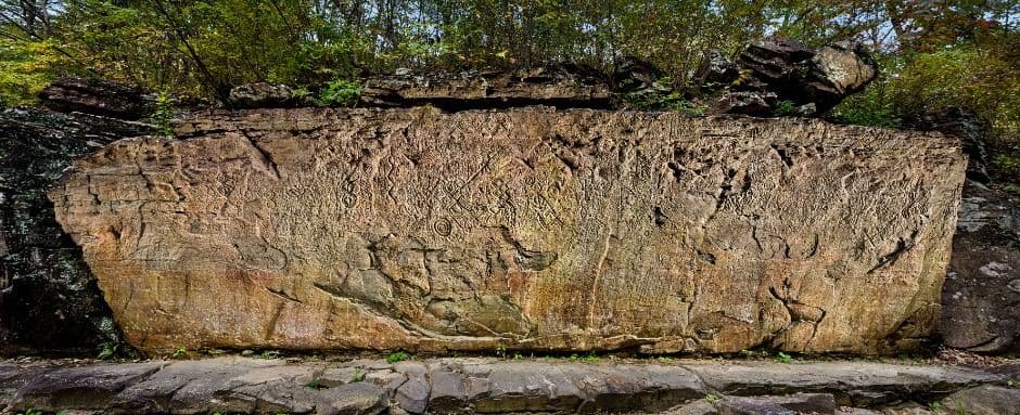 Petroglyphs of Bangudae Terrace in Daegok-ri [UNESCO World Heritage] (울주 대곡리 반구대 암각화 [유네스코 세계유산])