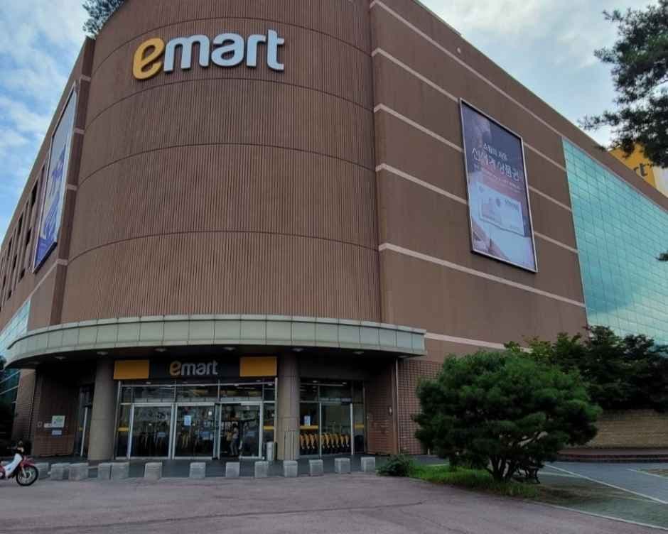 E-Mart Jinjeop Branch [Tax Refund Shop](이마트 진접점)