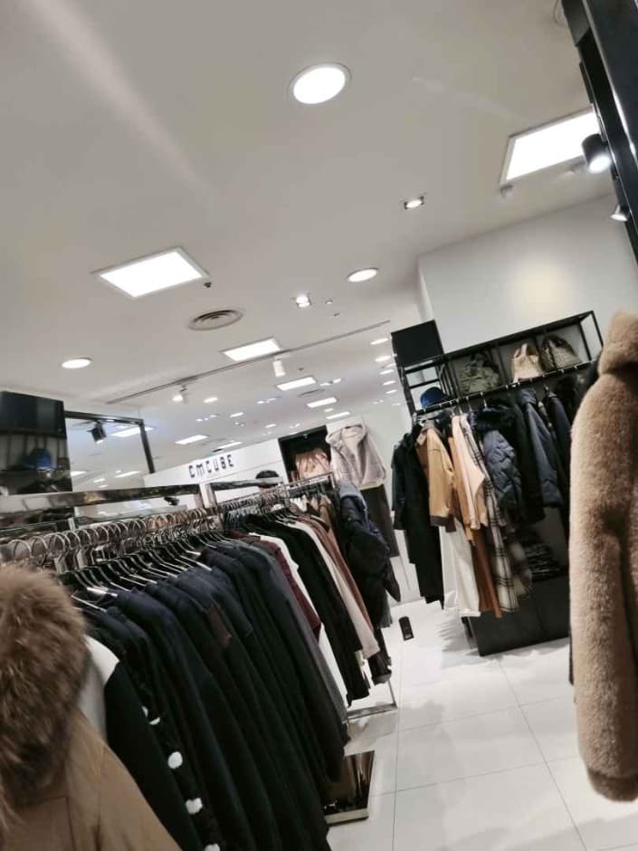 CMCUBE  - Newcore Outlets - Pyeongchon Branch [Tax Refund Shop](CM큐브 뉴코아아울렛 평촌점)