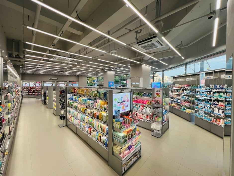 Olive Young Sanghyeon Station Branch [Tax Refund Shop](올리브영 상현역점)