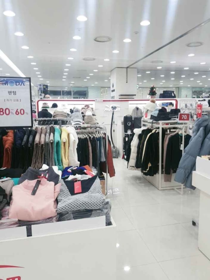Fantom - MODA Outlet Incheon Branch [Tax Refund Shop]  (팬텀 모다아울렛 인천점)(팬텀 모다아울렛 인천점)