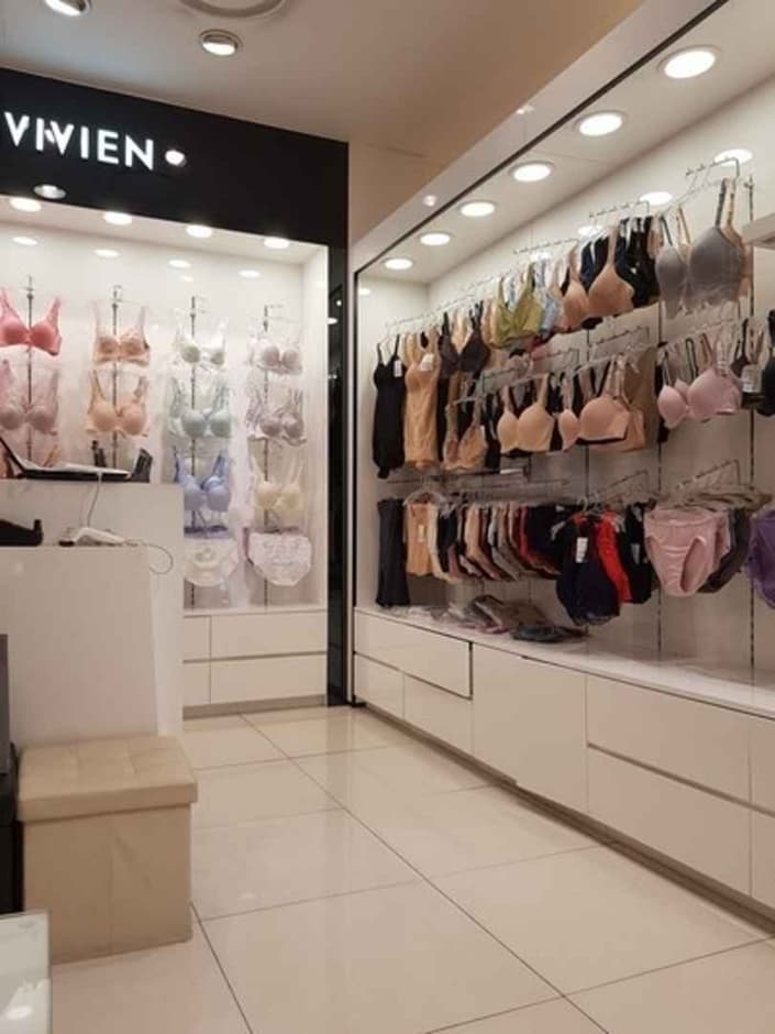 Vivienne - MODA Outlet Chuncheon Branch [Tax Refund Shop](비비안 모다아울렛 춘천점)