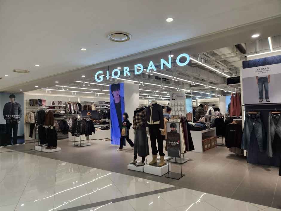 Giordano - TIMES SQUARE Branch [Tax Refund Shop](지오다노 타임스퀘어점)