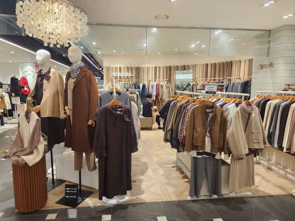 Moscona - NC Singuro Branch [Tax Refund Shop](모스코나 NC 신구로점)