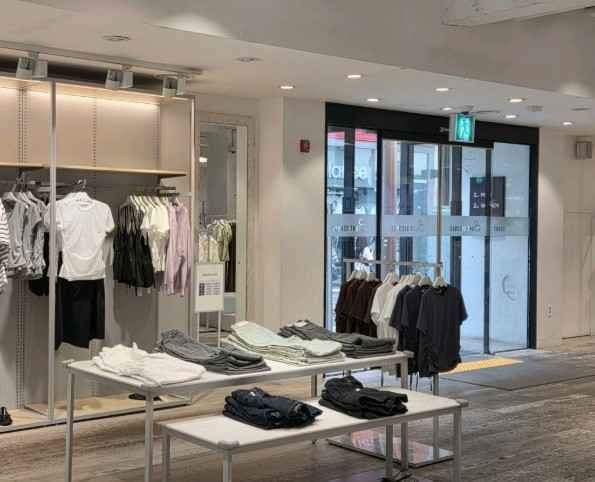 8Seconds Jeonju Gosa Branch[Tax Refund Shop](에잇세컨즈 전주고사점)