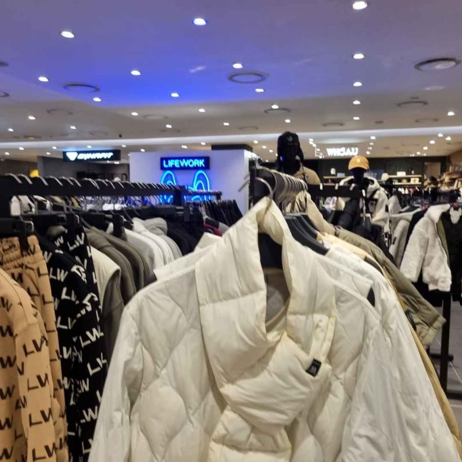 Life Work - Lotte Outlets Seoul Station Branch [Tax Refund Shop](라이프워크 롯데아울렛 서울역점)