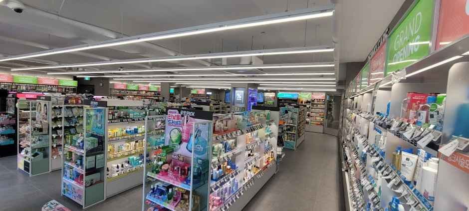 Olive Young Samjeon Station Branch [Tax Refund Shop](올리브영 삼전역점)