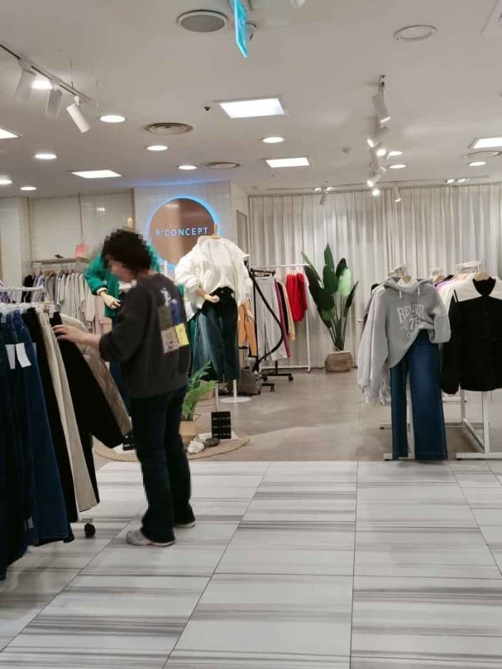 8'concept - Newcore Outlets - Pyeongchon Branch [Tax Refund Shop](에잇컨셉 뉴코아아울렛 평촌점)