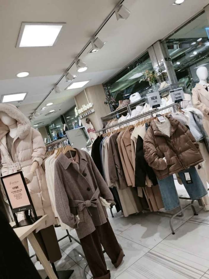 Melbon  - Newcore Outlets - Pyeongchon Branch [Tax Refund Shop](멜본 뉴코아아울렛 평촌점)