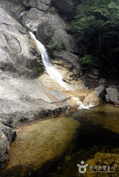 Guryonggyegok Valley (구룡계곡)