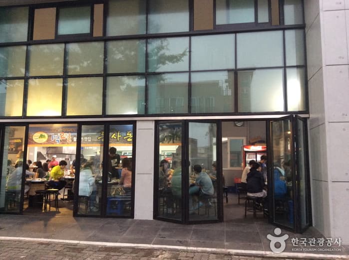 Donsadon Main Store (돈사돈 본점)