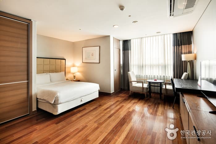 Ramada Hotel & Suites by Wyndham Seoul Namdaemun (라마다 호텔앤스위트 서울남대문)