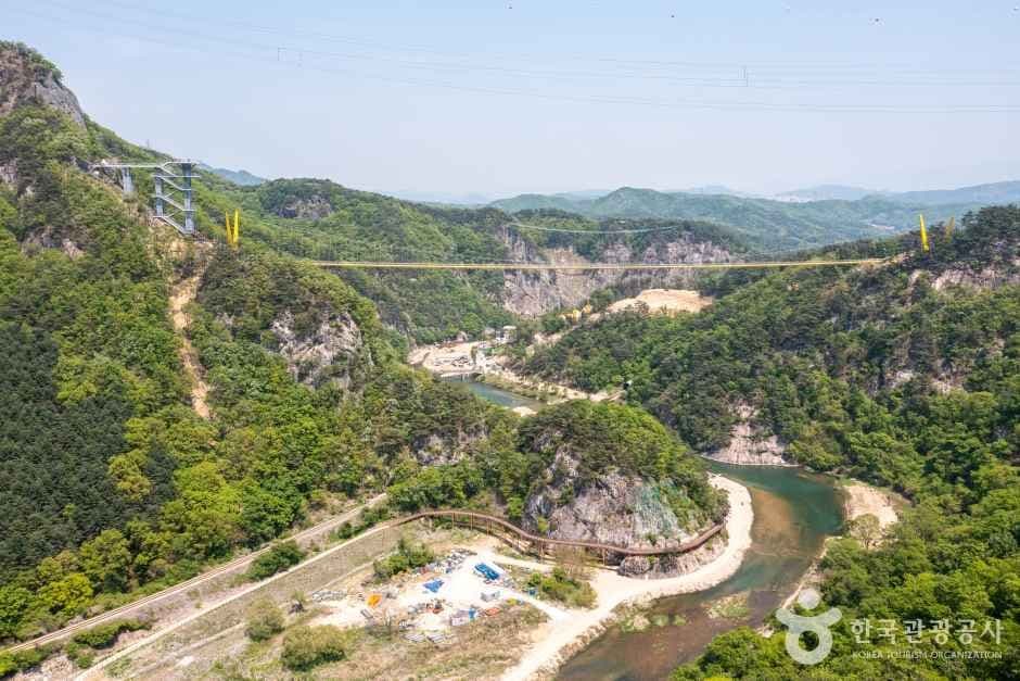 Sogeumsan Mountain Grand Valley (소금산그랜드밸리)