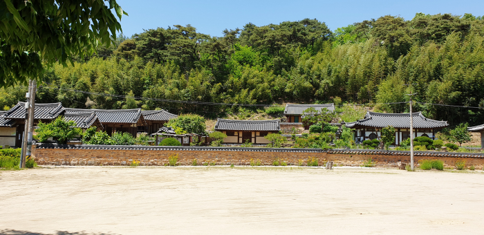 Gaesil Village (개실마을)