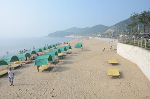 Nanjiseom Beach (난지섬해수욕장)