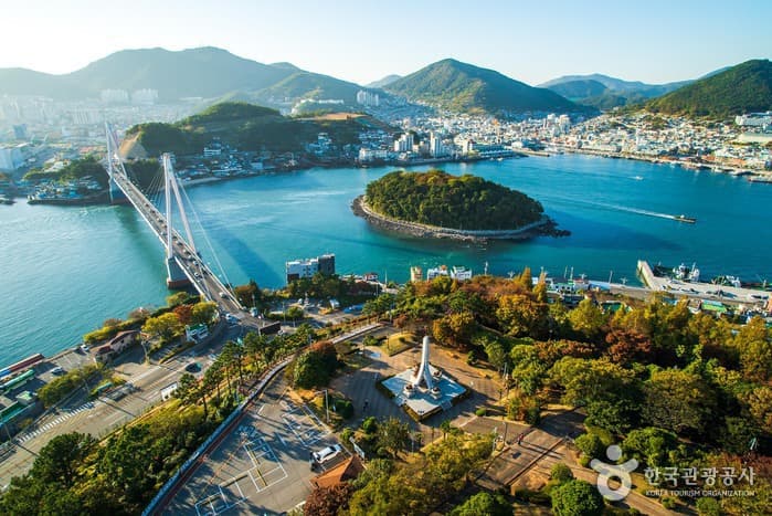 Dolsandaegyo Bridge (돌산대교)