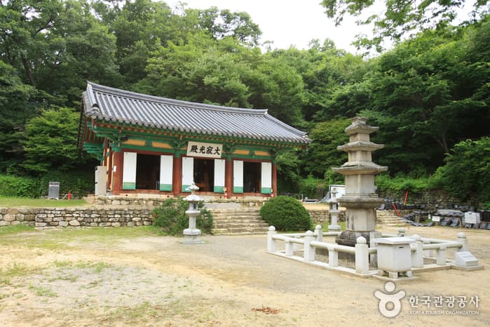 Cheorwon Dopiansa Temple (도피안사(철원))