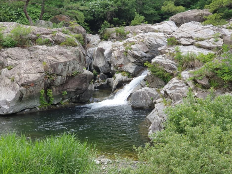 Yongchugyegok Valley (용추계곡)