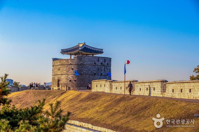 Suwon Hwaseong Special Tourist Zone (수원화성 관광특구)