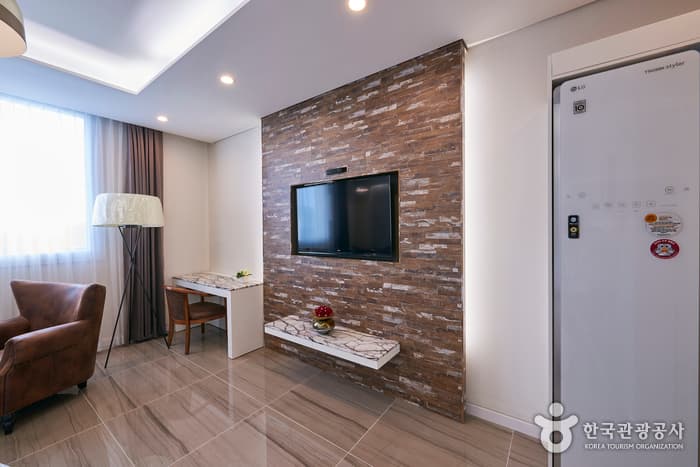 Gwangju Aura Hotel (광주 아우라 비즈니스 호텔)