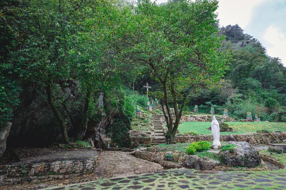 Mogok Retreat Chapel (모곡 피정의 집)