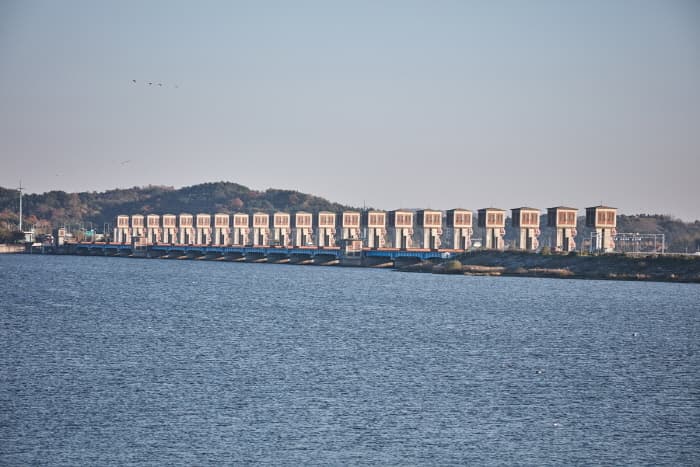 Gunsan Geumgang Estuary Bank (금강하구둑(군산))