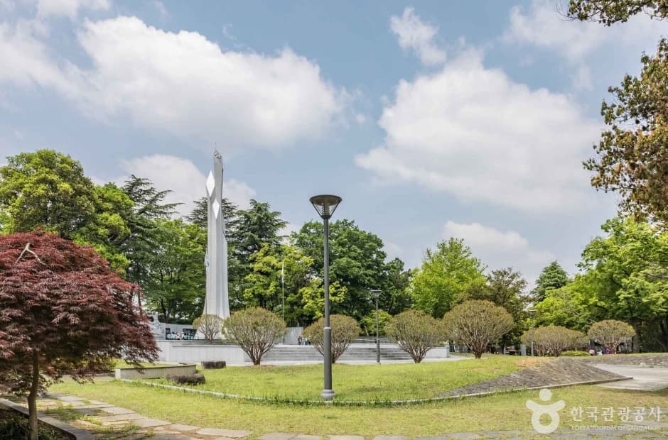 Gwangju Park (광주공원)